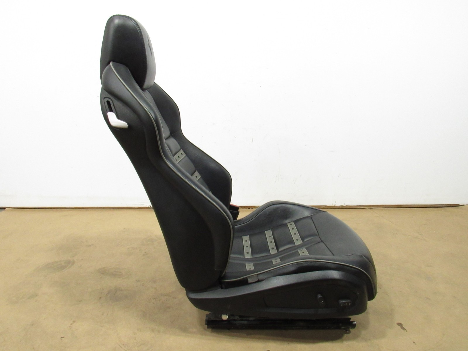 15-19 Ferrari 488 Spider 2017 Front Right Passenger Seat Daytona Assembly ;Y2