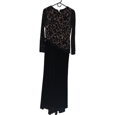 Betsy & Adam Alena Sequin Velvet Long Sleeve Gown in Black/Nude Size 6 Pre-Owned