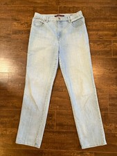 Gloria Vanderbilt Amanda Jeans Womens 10 Light Wash Tapered Classic Fit