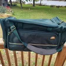 Samsonite duffle bag green 26×15  see description for details. 