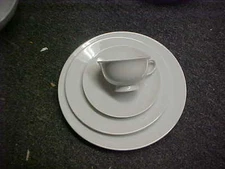 Rosenthal AIDA WHITE 4 Piece Place Setting(s)