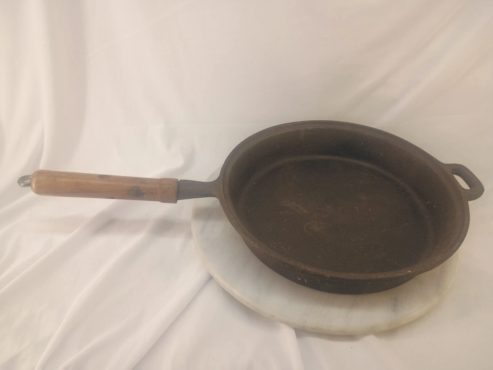 Vintage WKM Cast Iron 10 Inch Fry Pan Skillet With Wood Handle
Opens in a new window or tab