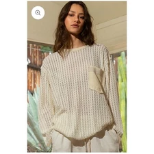 POL Cream Textured Lightweight Knit Top M Oversized Boho Pocket Sweater Coastal