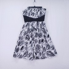 White House Black Market Strapless Tube Top Short Dress Size 8 Floral Party 