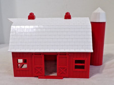 Plasticville O/S Gauge RED BAR WITH SILO - Read Below - LT