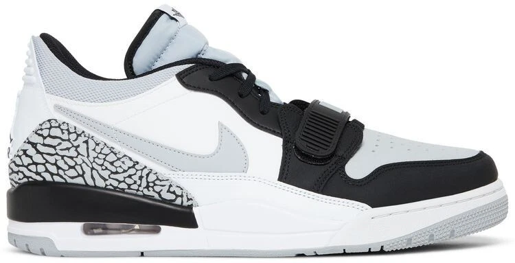 Jordan Legacy 312 gris humo con poca luz