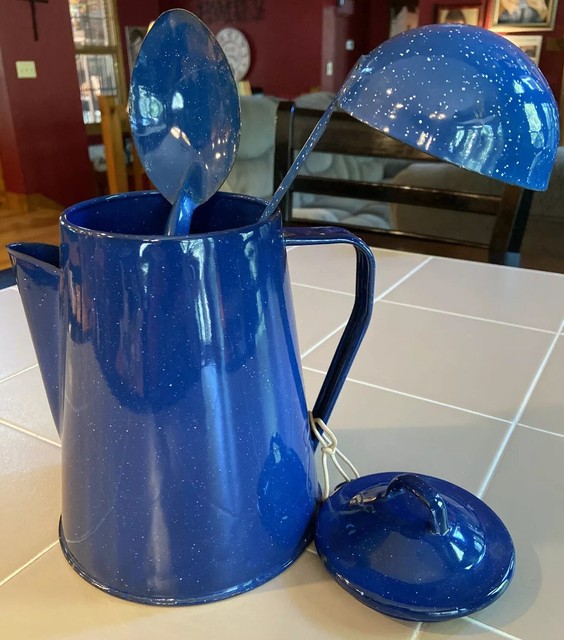 Vintage Enameled Lidded Metal Blue Camp Coffee Pot w/ Handle Outdoors