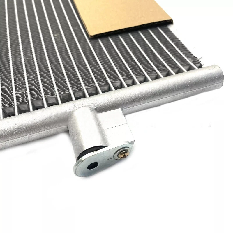 Condensador de refrigeración de aire acondicionado para Alfa Romeo Giulia Stelvio 2.0 50554154 Foto 3 de 4