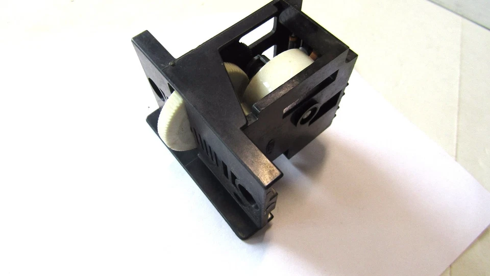 E69Z-11691-A FORD fits 1986 1990 FORD AEROSTAR INTERIOR LIGHT DIMMER SWITCH - Image 3 of 4