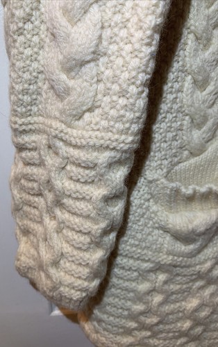 Inis Crafts Merino Wool Cable Knit Sweater Full Zip Hooded Sz M Ireland White - Picture 5 of 9