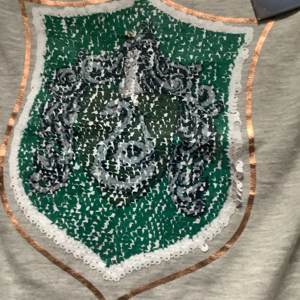 Harry Potter 8-9 Years Girls T Shirt/Top. Reversible Sequin slytherin/gryffindor - Image 3 of 4
