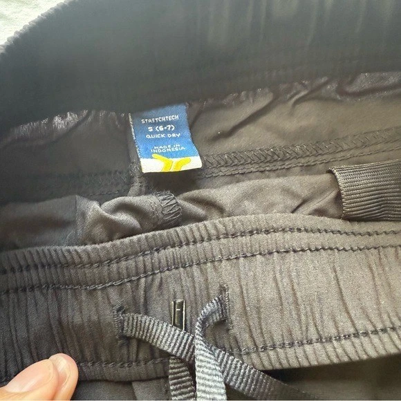 NWOT Old Navy Boys Woven Black Shorts Drawstring size S (6/7) - Image 3 of 4
