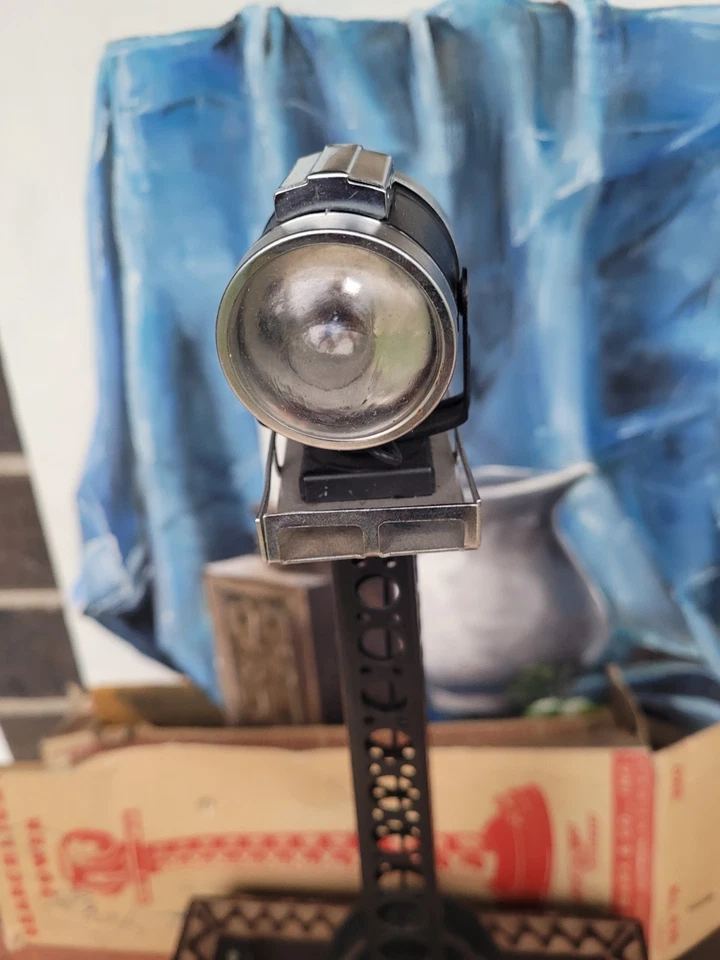 Vintage Louis Marx & Co. Searchlight Tower toy #436 - Image 4 of 4