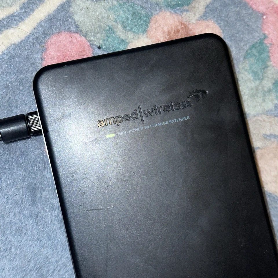 Amped Wireless SR10000 600mw High Power Wireless-N Range Extender Repeater - Image 3 of 4