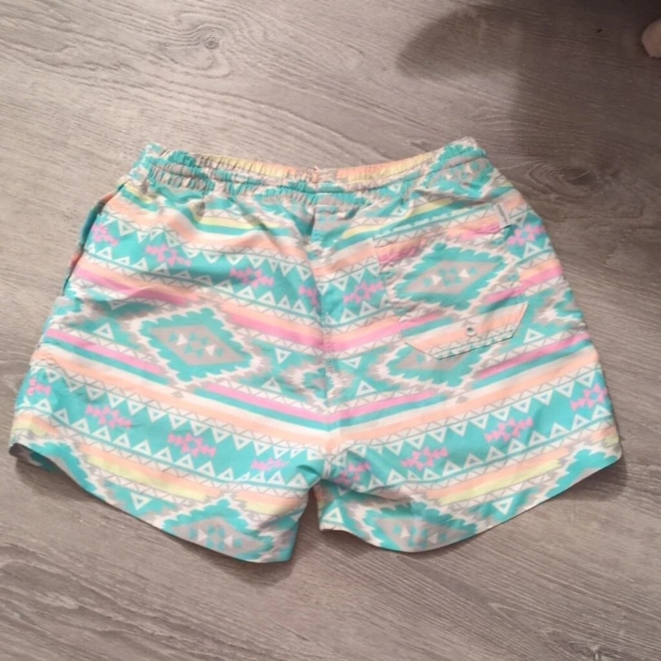 Chubbies en Fuego Aztec print swim trunks size Medium - Image 4 of 4