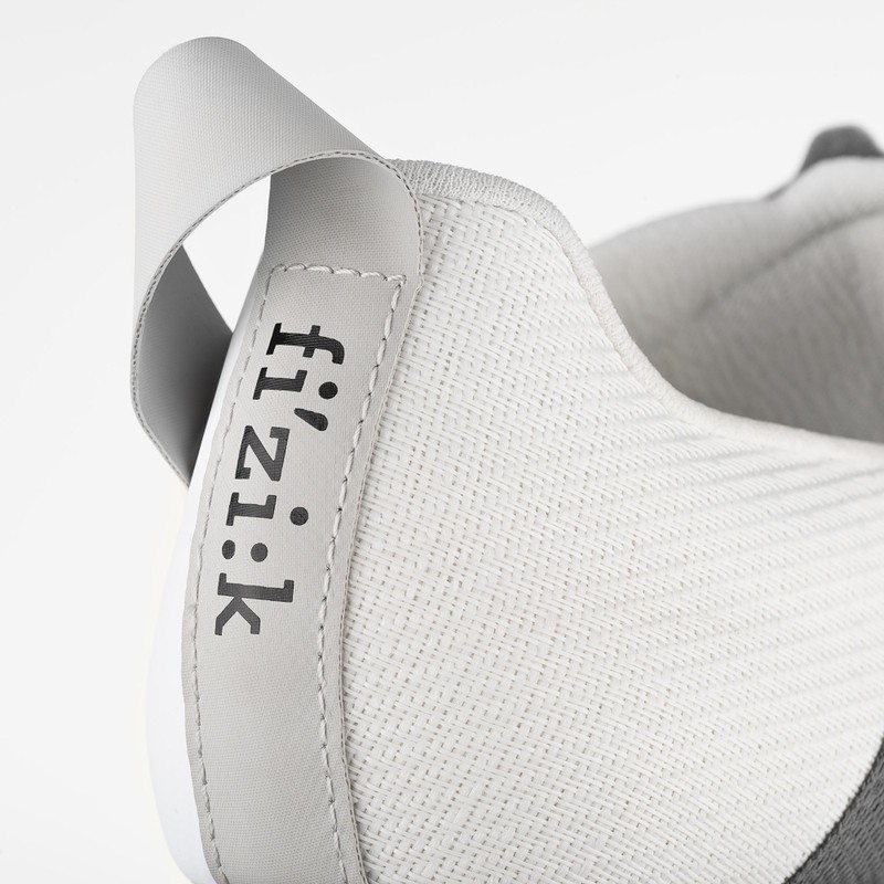 Scarpe per bici da corsa triathlon FIZIK TRANSIRO HYDRA AEROWAVE carbon white foto 4