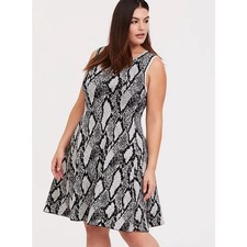 torrid Womens Dress Size 2 2X 18 20 Black Gray Snakeskin Sweater Knit Trapeze