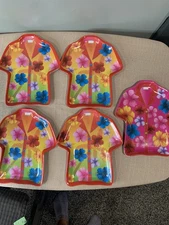 Set Of 5 Melanie Aloha Hawaiian Tshirt Dessert Snack Salad Plates.  Floral