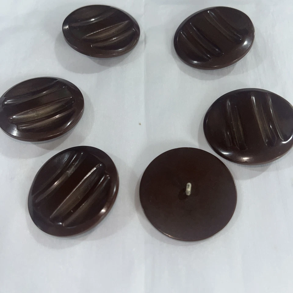 Vtg Carved Bakelite Button Root Beer Large mid century bold look VHTF GrEAt FInD - Image 4 of 4