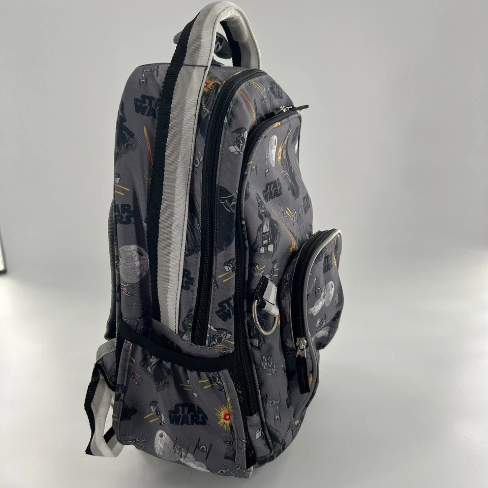 Bolsa de libros Pottery Barn para niños Star Wars Darth Vader equipaje con ruedas estampado por todas partes Foto 4 de 4