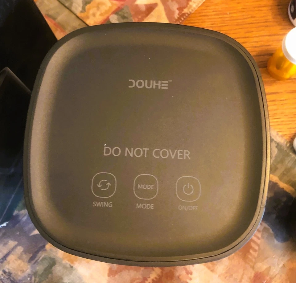 DOUHE DH-QN05 Corded Electric 950 W Personal Portable Electric Heater BLACK - Image 4 of 4