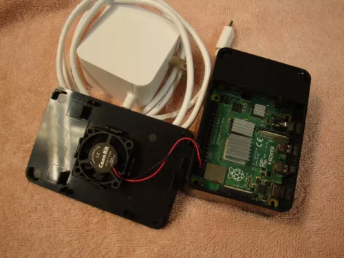 CanaKit Raspberry Pi 4 ,  ( Premium Black Case, 8GB)
