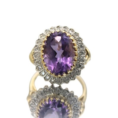 Goldring Amethyst zweifarbig 9 kt 7 kt oval Diamant Halo Cluster Statement Größe N