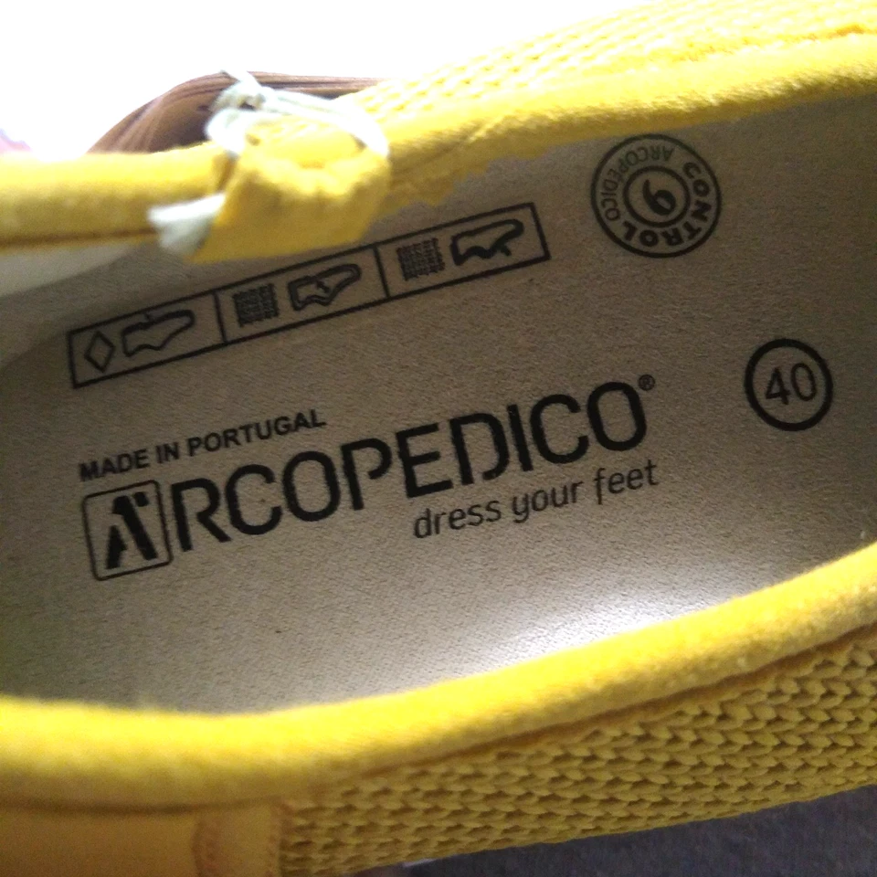 Sapato Slip On Arcopedico Malha Malha UE 40 EUA 9 Amarelo Conforto Respirável - Imagem 2 de 4