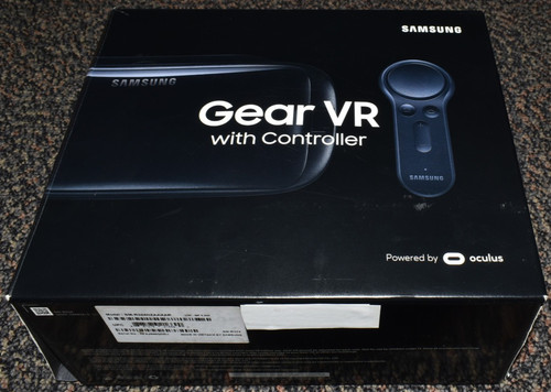 Samsung Gear VR Virtual Reality Headset w/ Controller SM-R324 Powered by Oculus