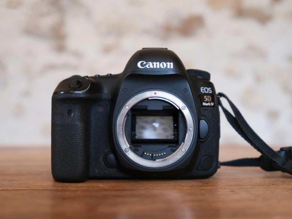 Canon EOS 5D Mark IV, photo 1 sur 4