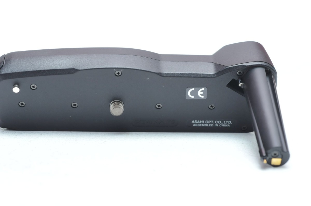 Pentax FG Battery Grip Pack for MZ5 ZX5 MZ10 ZX10 MZ50 ZX50 ZX60