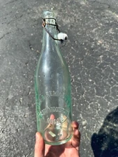 SCARCE Pre-Pro 1890s Mrs A Remmlinger Iron Mountain Mich. UP Saloon Beer Bottle