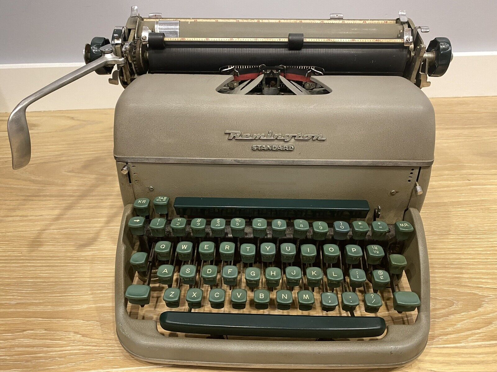 Vintage 1957 Remington Rand Super Riter Standard Typewriter SPP-2-51351-J