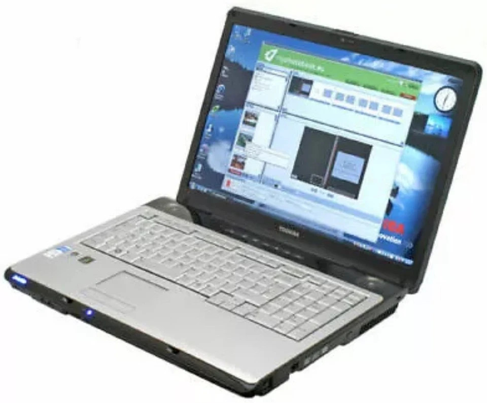 Toshiba Sattelite P200 17.3 inch Dual Laptop 4GB RAM 240GB SSD WIN 10 WIFI