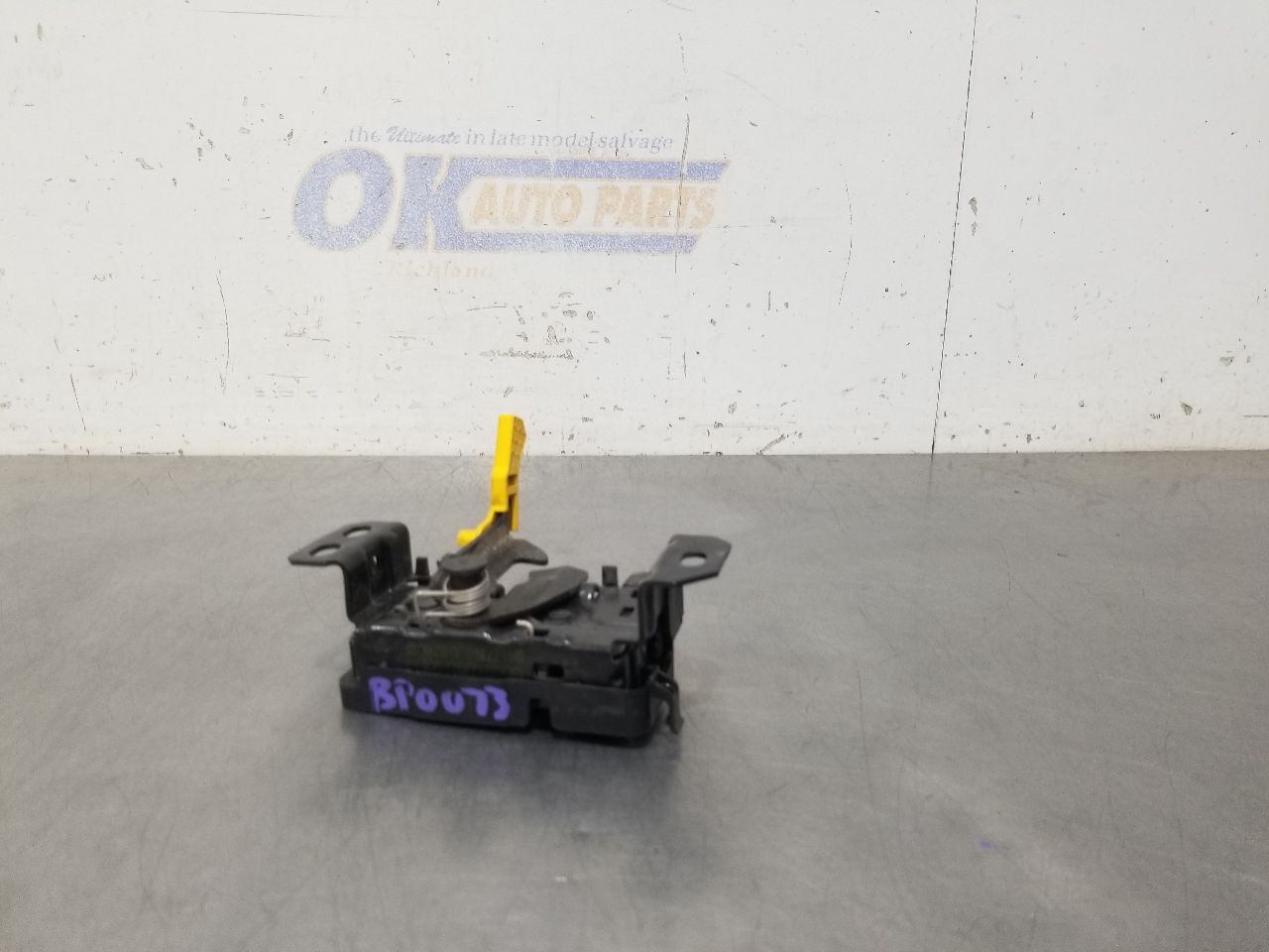 23 2023 MERCEDES AMG CLA35 HOOD LATCH