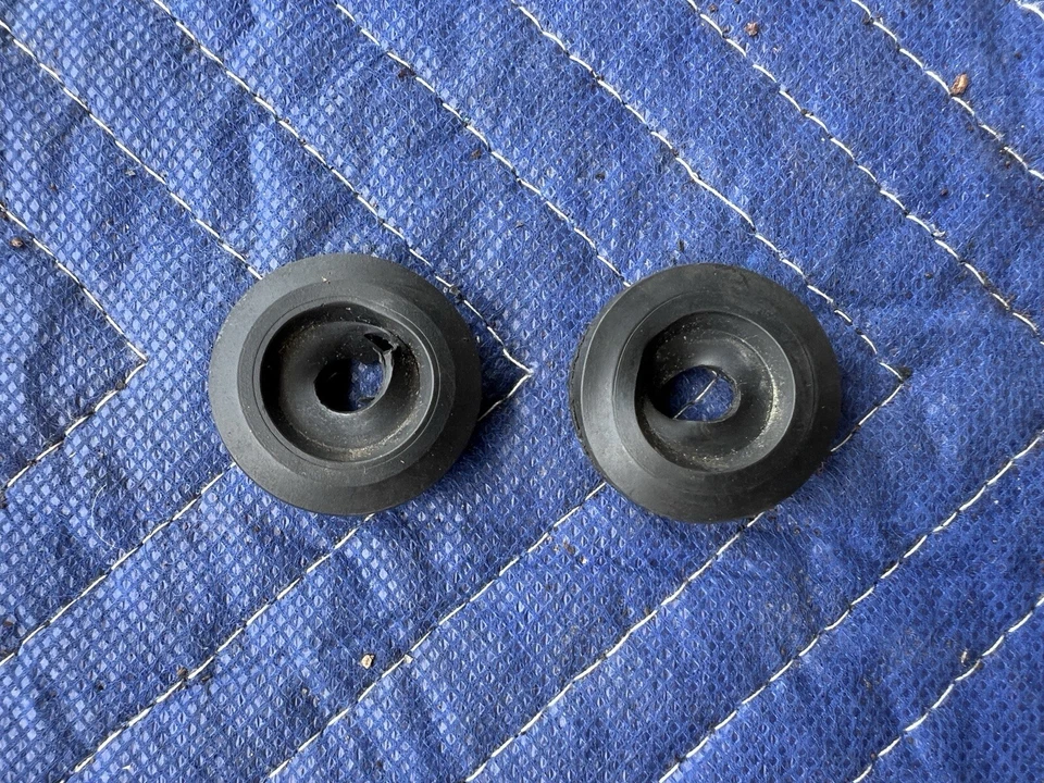 1986-1993 Volvo 240 244 245 Parking Brake Cable To Body Grommet Pair OEM #3668E - Image 4 of 4