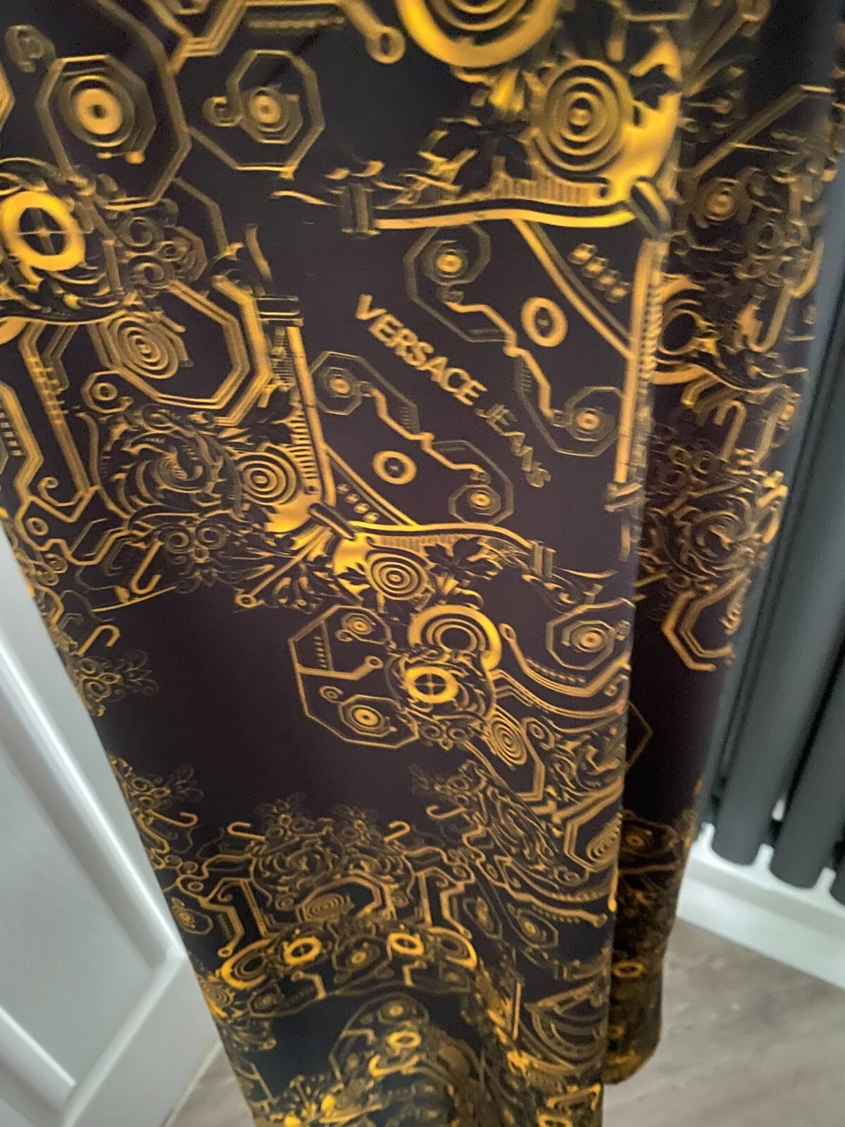 Abito a tubino ICONIC VERSACE nero e oro UK 12 I 44