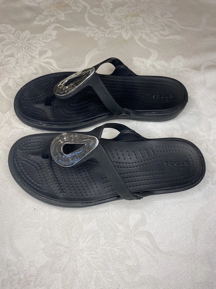 Crocs sanrah hotsell liquid metallic
