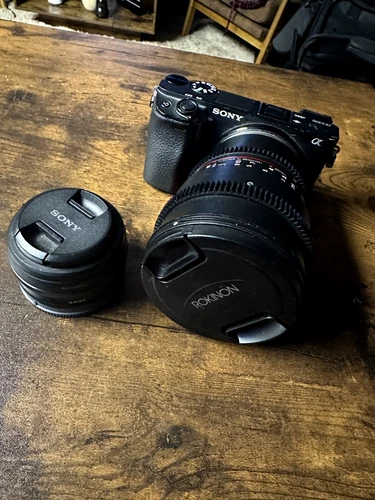 Sony Alpha A6300 24.2MP + 2 lens