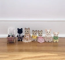 Calico Critters Mixed Family lot of 7 Including Baby