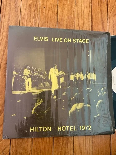 ELVIS PRESLEY ELVIS LIVE ON STAGE HILTON HOTEL 1972 NM LP MORE ELVIS LPS FREE SH