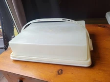 Vintage Tupperware Fresh-N-Fancy Cake Taker Carrier w/ Handle White