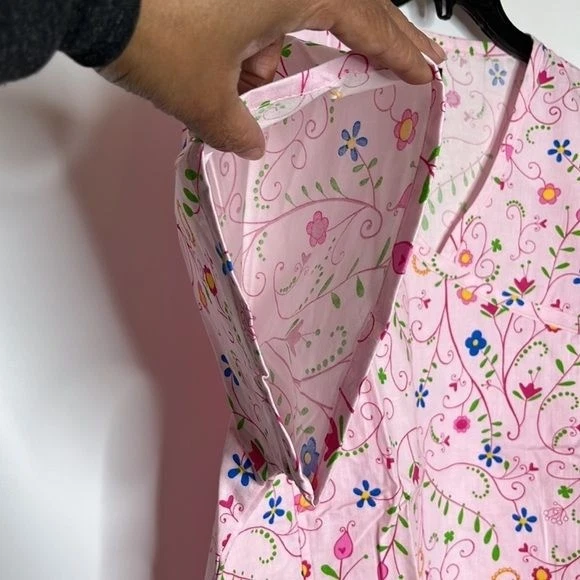 Nuevo con etiquetas Exfoliantes Uniformes Beverly Hills 3X TALLA GRANDE - Rosa Floral Foto 4 de 4