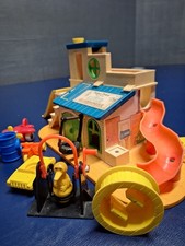 Vintage Fisher Price Play Family Sesame Street Clubhouse #937 w/ Big Bird