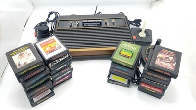 Atari 2600 4 Switch Console + 29 Games, Controllers - For Parts
