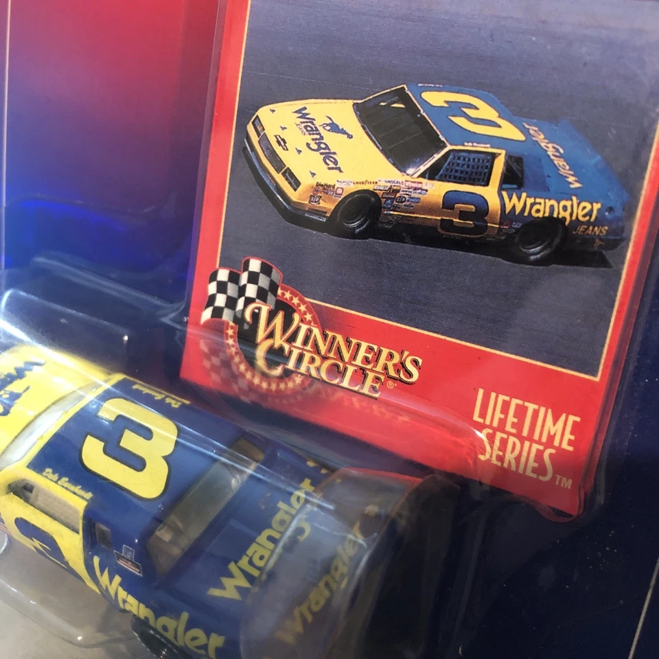 Winners Circle 1998 Dale Earnhardt #3 Wrangler 1985 Monte Carlo 50 aniversario Foto 4 de 4