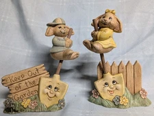 Set Vintage Anthropomorphic Shovel Spade Bunny Rabbit Garden Sign Fence Cottage
