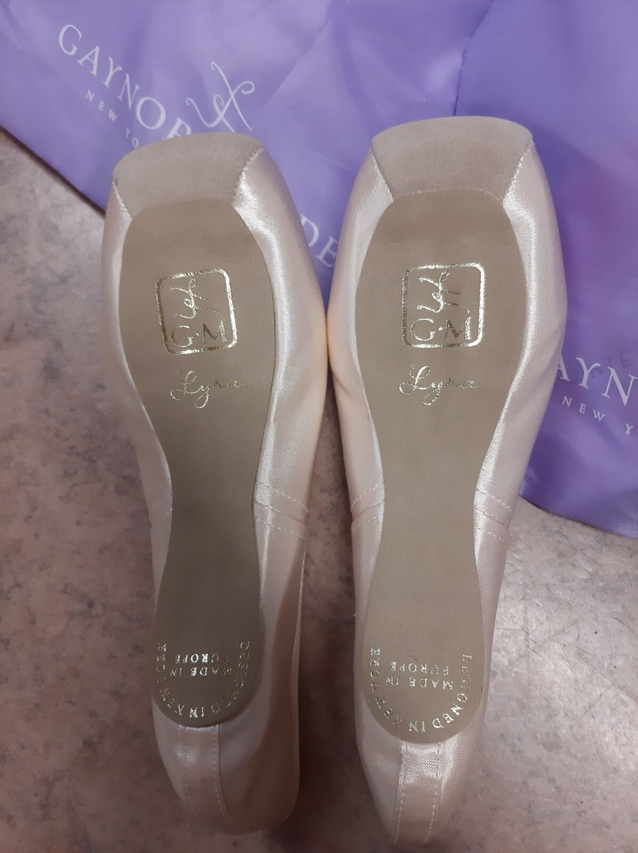 バレエ GAYNOR MINDEN LYRA CLASSIC FIT 9 Wide Gaynor Minden - Lyra - Classic Fit - Pointe Shoe - Wide