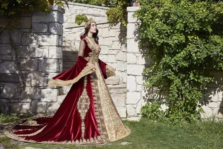 Turkish Kaftan Henna Dress Velvet Red & Gold Size M with headpiece