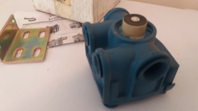 Bendix 103009X R12 Brake Valve for sale online | eBay